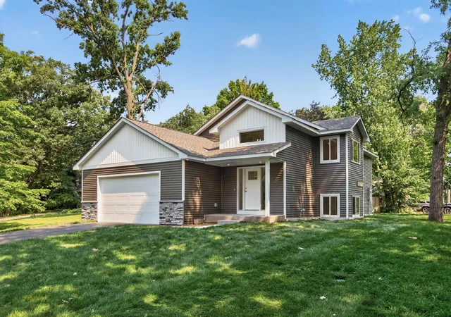 image of 515 Farrell St N, Maplewood, MN 55119 | MLS# 7131695