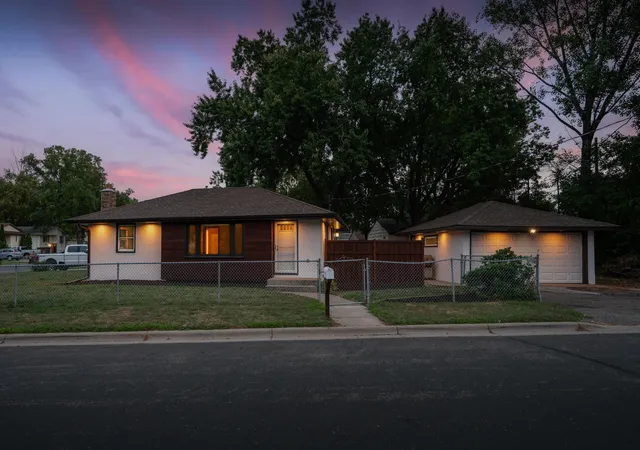1st image of 2019 Bromley St, South Saint Paul, MN 55075 | MLS# 7131704