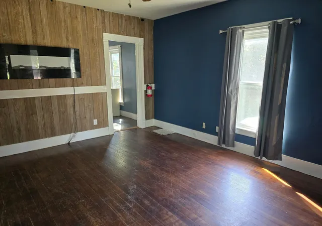 Photo 4 of Single family home for sale at 129 S Main St, Sherburn, MN 56171 | MLS# 7131711 | Listing updated on 2026-08-22