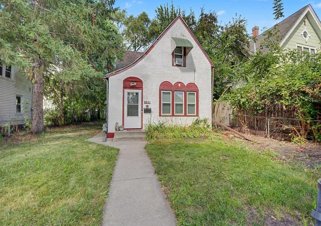 1st image of 2611 Girard Ave N, Minneapolis, MN 55411 | MLS# 7131716