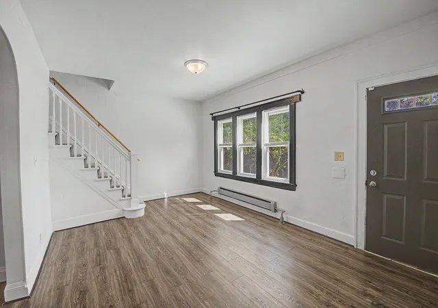 Photo 3 of Sale Pending at 2611 Girard Ave N, Minneapolis, MN 55411 | MLS# 7131716 | Listing updated on 2026-09-21