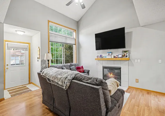 4th image of 20536 Erin Ct #34, Farmington, MN 55024 | MLS# 7131717