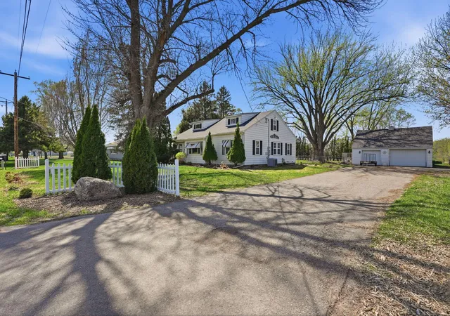 2nd image of 15717 Clayton Ave E, Rosemount, MN 55068 | MLS# 7131736