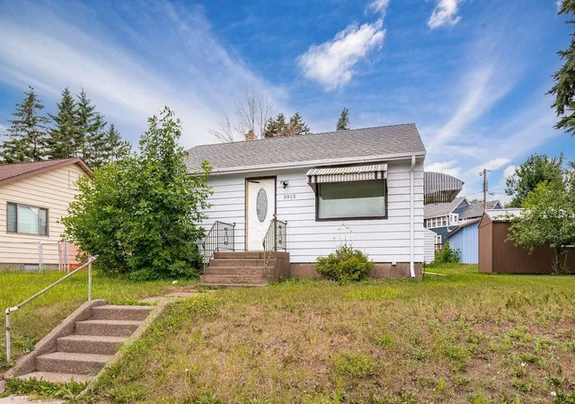 2nd image of 5915 Grand Ave, Duluth, MN 55807 | MLS# 7131754