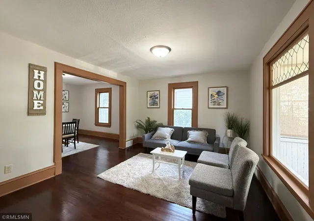 2nd image of 324 Topping St, Saint Paul, MN 55117 | MLS# 7131757