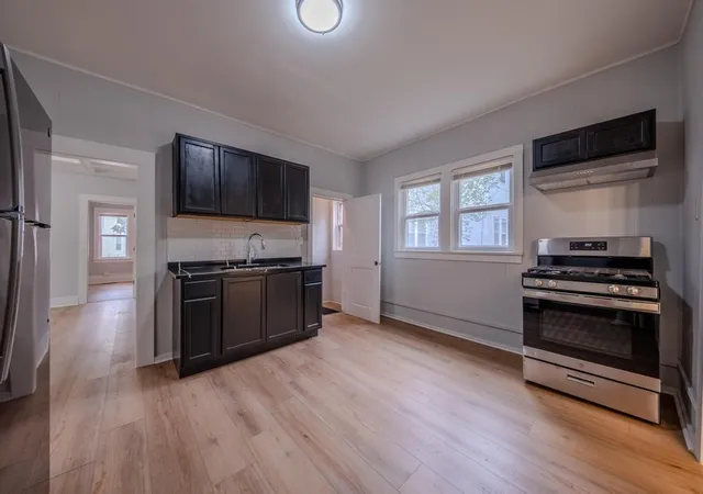 Photo 4 of House for sale at 2400 Emerson Ave N, Minneapolis, MN 55411 | MLS# 7131771 | Listing updated on 2026-10-05