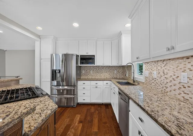 Photo 4 of Single family home for sale at 2421 4Th St, White Bear Twp, MN 55110 | MLS# 7131772 | Listing updated on 2026-08-22