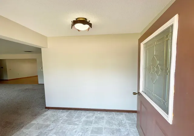 Photo 3 of Single family home for sale at 404 S Paffrath Ave, Springfield, MN 56087 | MLS# 7131789 | Listing updated on 2026-09-22