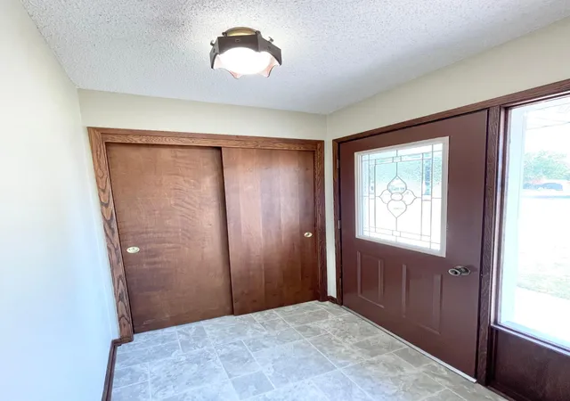 Photo 4 of Single family home for sale at 404 S Paffrath Ave, Springfield, MN 56087 | MLS# 7131789 | Listing updated on 2026-09-22
