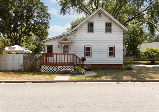 1st image of 855 Stout St Ne, Menomonie, WI 54751 | MLS# 7131803