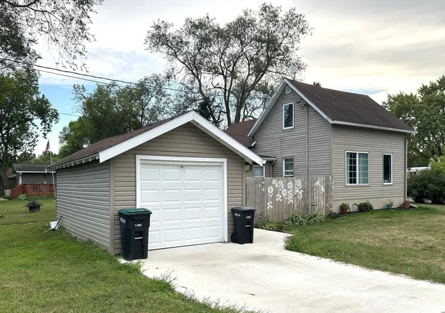 2nd image of 301 6th St Sw, Little Falls, MN 56345 | MLS# 7131811