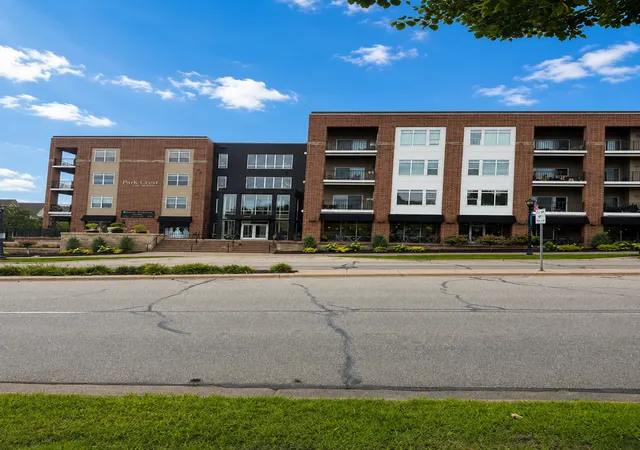 1st image of 12501 Nicollet Ave #425, Burnsville, MN 55337 | MLS# 7131821