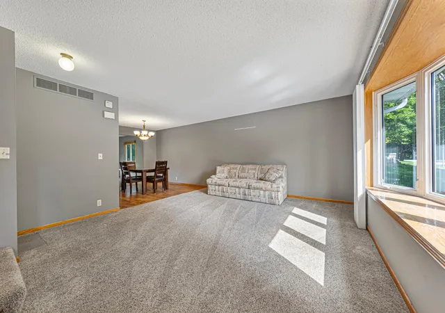 Photo 3 of Sale Pending at 606 N 9th St, Saint Peter, MN 56082 | MLS# 7131831 | Listing updated on 2026-09-02