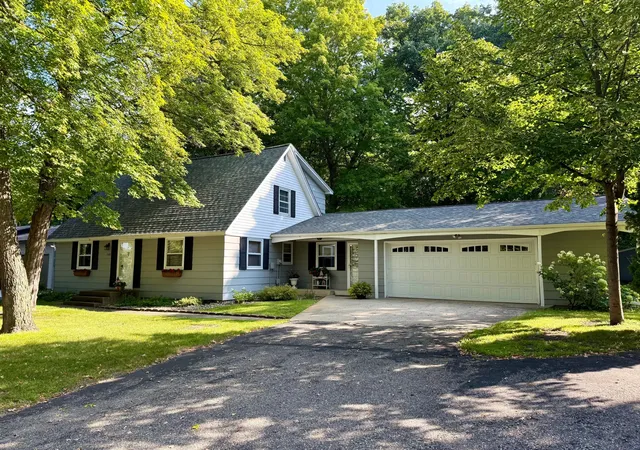 1st image of 1583 E Shore Dr, Detroit Lakes, MN 56501 | MLS# 7131846