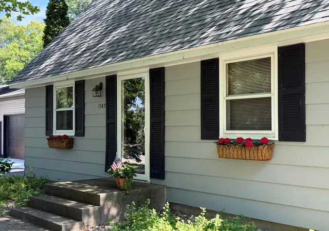 Photo 4 of Single family home for sale at 1583 E Shore Dr, Detroit Lakes, MN 56501 | MLS# 7131846 | Listing updated on 2026-09-25