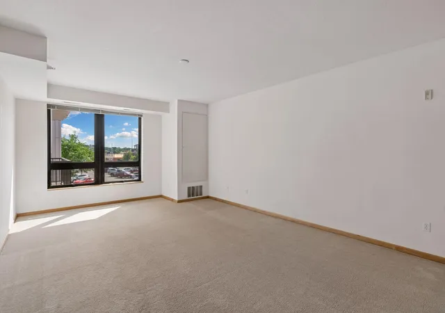 Photo 4 of Condo for sale at 7600 Lyndale Ave S #204, Richfield, MN 55423 | MLS# 7131876 | Listing updated on 2026-08-28