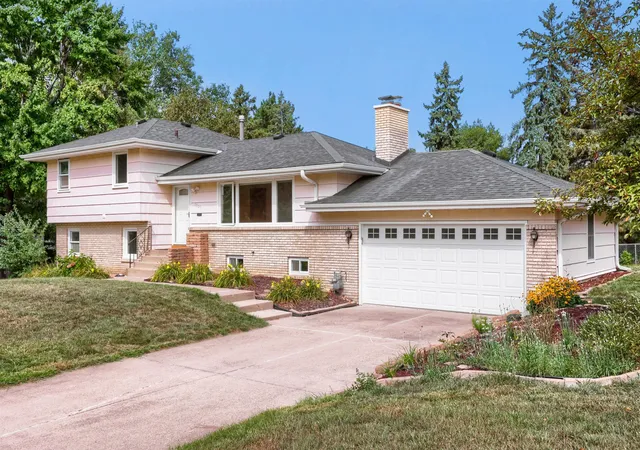 Photo 1 of Single family home for sale at 1301 Buchanan Pl Ne, Columbia Heights, MN 55421 | MLS# 7131880 | Listing updated on 2026-10-04