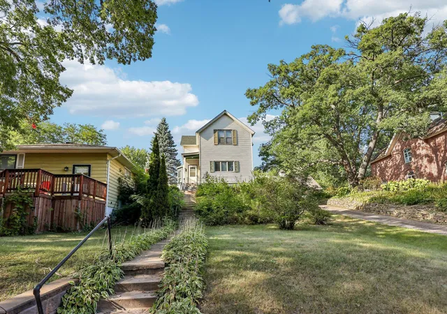 1st image of 1145 Burns Ave, Saint Paul, MN 55106 | MLS# 7131881