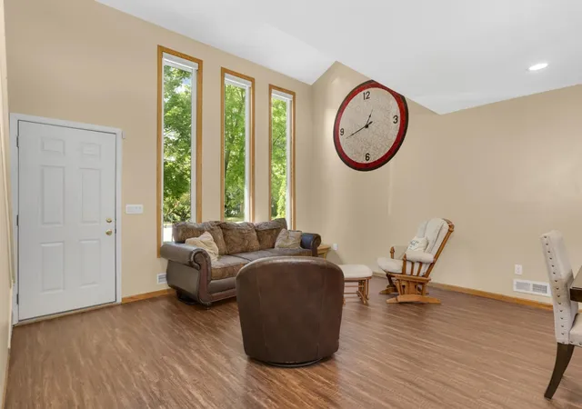 Photo 2 of Townhouse for sale at 2704 Rolling Oaks Rd, Burnsville, MN 55337 | MLS# 7131884 | Listing updated on 2026-09-08