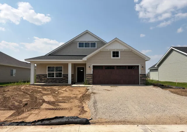2nd image of 1423 Victory Ln Ne, Isanti, MN 55040 | MLS# 7131893