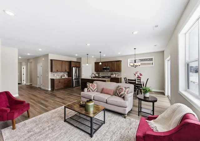 4th image of 1423 Victory Ln Ne, Isanti, MN 55040 | MLS# 7131893