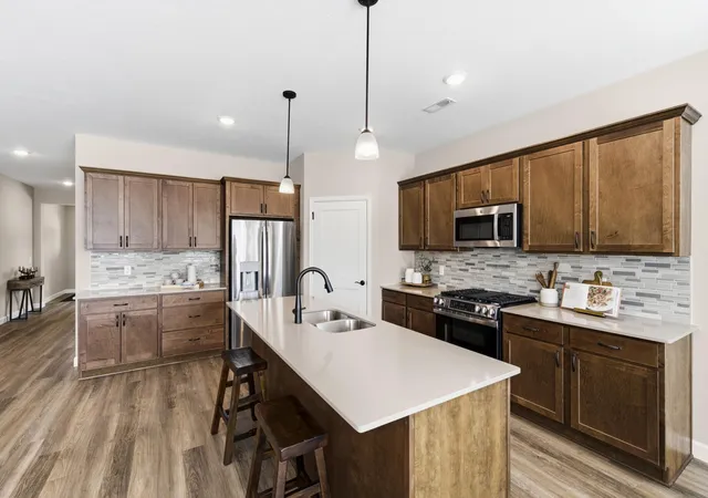 5th image of 1423 Victory Ln Ne, Isanti, MN 55040 | MLS# 7131893