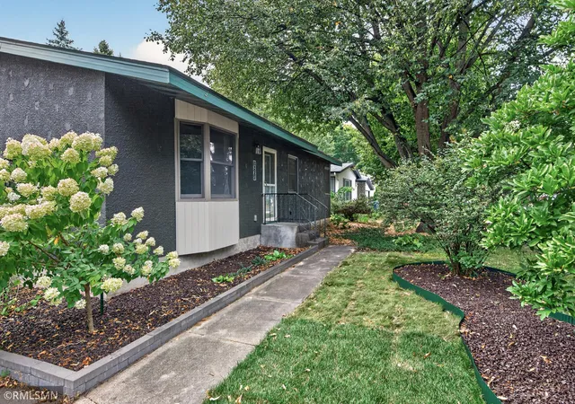 Photo 3 of Single family home for sale at 1864 8th St, White Bear Lake, MN 55110 | MLS# 7131896 | Listing updated on 2026-09-04