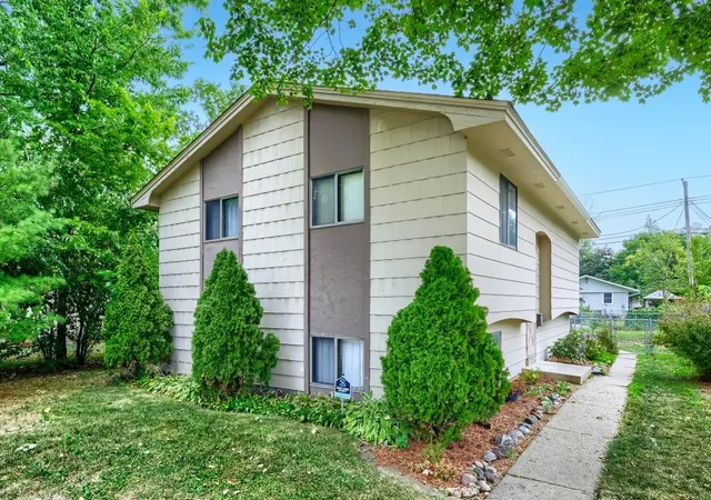 1st image of 5326 Knox Ave N, Brooklyn Center, MN 55430 | MLS# 7131897