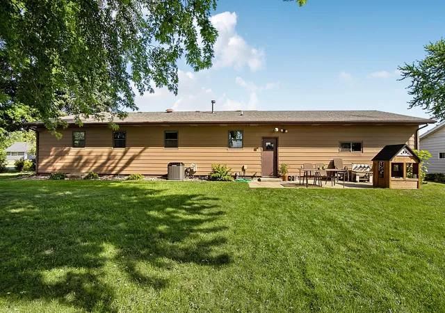 Photo 3 of Single family home for sale at 255 River St, Saint Martin, MN 56362 | MLS# 7131898 | Listing updated on 2026-10-08