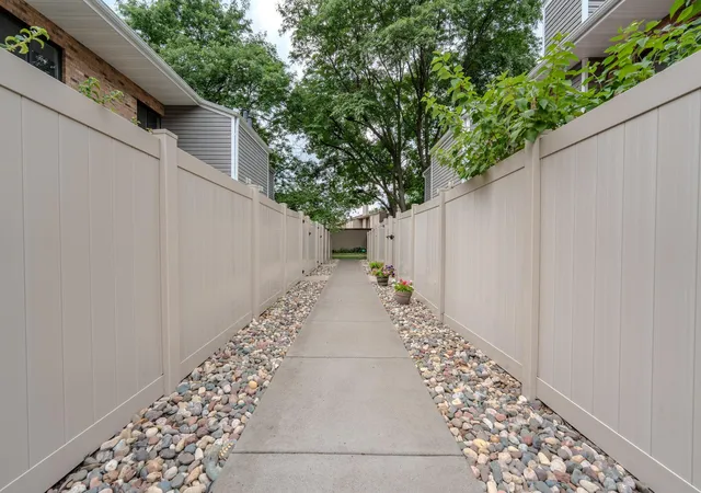 18th image of 4529 Cedar Lake Rd S, Saint Louis Park, MN 55416 | MLS# 7131899