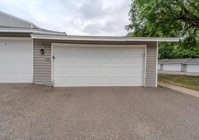 5th image of 4529 Cedar Lake Rd S, Saint Louis Park, MN 55416 | MLS# 7131899