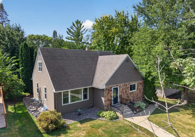 Photo 2 of Sale Pending at 716 E Mount Faith Ave, Fergus Falls, MN 56537 | MLS# 7131908 | Listing updated on 2026-10-06