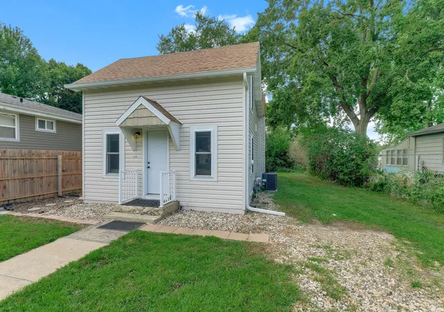 2nd image of 317 N Austin Ave, Litchfield, MN 55355 | MLS# 7131911