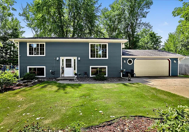 2nd image of 145 7th St Nw, Milaca, MN 56353 | MLS# 7131952