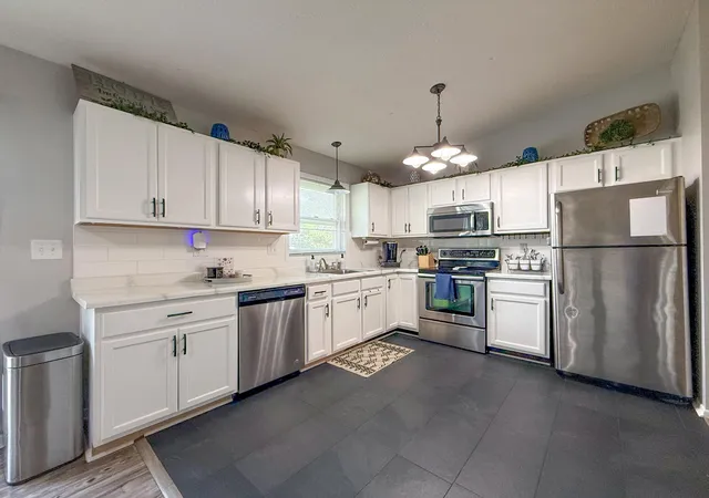 Photo 3 of Single family home for sale at 3065 Rose Heights Dr Se, Rochester, MN 55904 | MLS# 7131954 | Listing updated on 2026-08-31