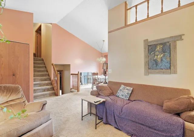 Photo 2 of Sale Pending at 4272 Sun Cliff Rd, Saint Paul, MN 55122 | MLS# 7131966 | Listing updated on 2026-10-13