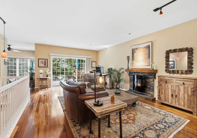 3rd image of 8442 Burlwood Dr, Chanhassen, MN 55317 | MLS# 7131967