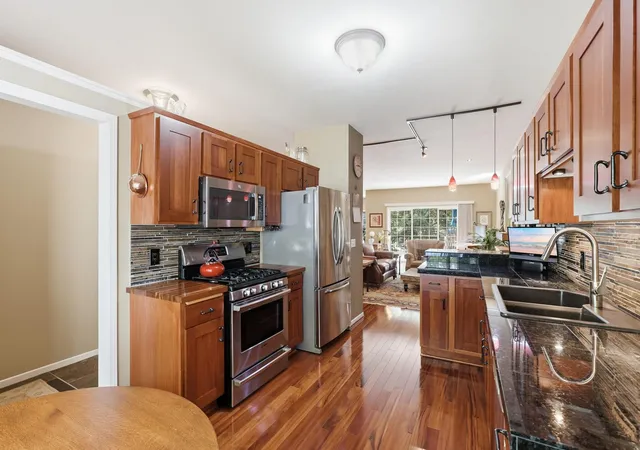 5th image of 8442 Burlwood Dr, Chanhassen, MN 55317 | MLS# 7131967