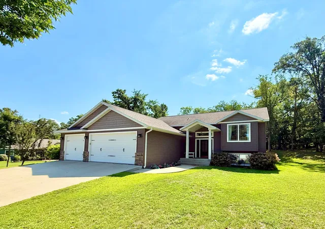 1st image of 863 Whitetail Ln, Detroit Lakes, MN 56501 | MLS# 7131981