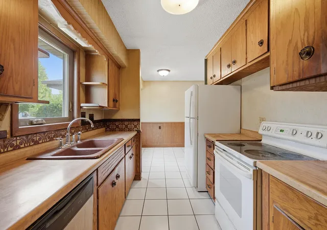 Photo 2 of Sale Pending at 2117 W 83Rd St, Bloomington, MN 55431 | MLS# 7131991 | Listing updated on 2026-09-01
