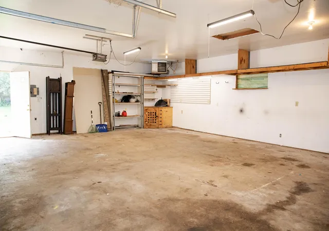 41st image of 930 County Road C E, Maplewood, MN 55109 | MLS# 7132005