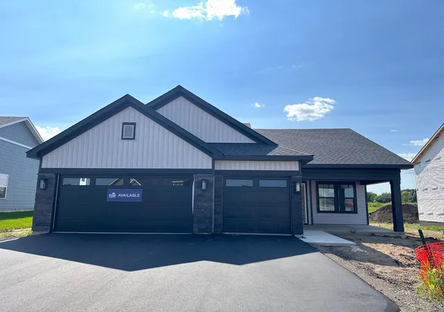 2nd image of 1652 Lund Wy, Shakopee, MN 55379 | MLS# 7132018