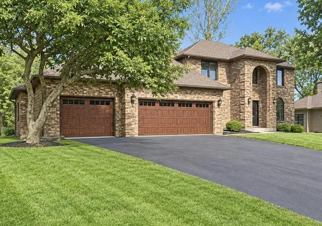 Photo 2 of Single family home for sale at 11825 177th Street W, Lakeville, MN 55044 | MLS# 7132023 | Listing updated on 2026-10-05