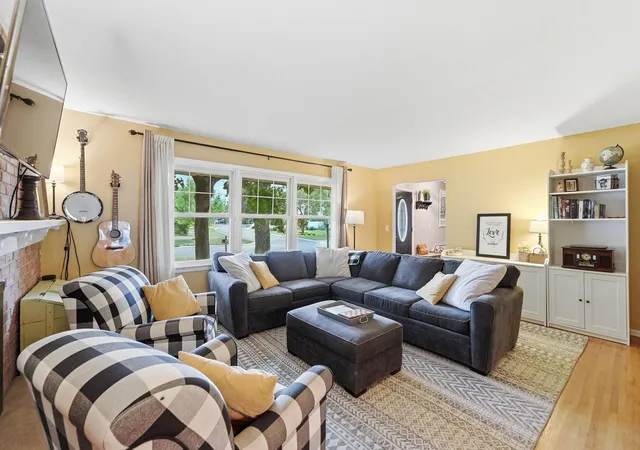 Photo 4 of Sale Pending at 4762 Decatur Ave N, New Hope, MN 55428 | MLS# 7132032 | Listing updated on 2026-09-03