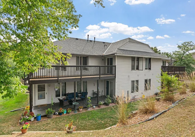 3rd image of 4165 Hilltop Point #204, Saint Paul, MN 55123 | MLS# 7132035