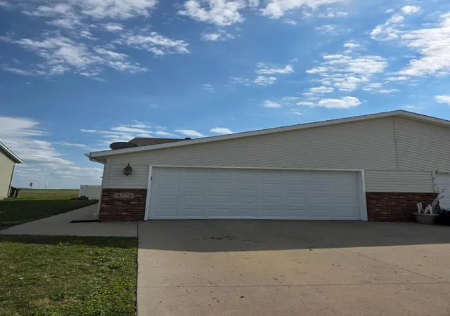 Photo 1 of Townhouse for sale at 4778 51st Ave S, Fargo, ND 58104 | MLS# 7132045 | Listing updated on 2026-08-27