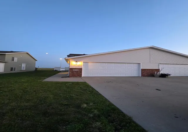 Photo 2 of Townhouse for sale at 4778 51st Ave S, Fargo, ND 58104 | MLS# 7132045 | Listing updated on 2026-08-27