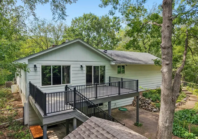 2nd image of 4580 Oak Pond Rd, Eagan, MN 55123 | MLS# 7132066