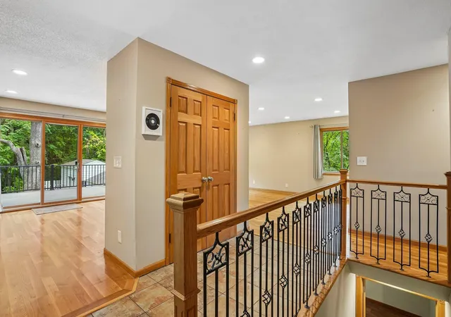 5th image of 4580 Oak Pond Rd, Eagan, MN 55123 | MLS# 7132066