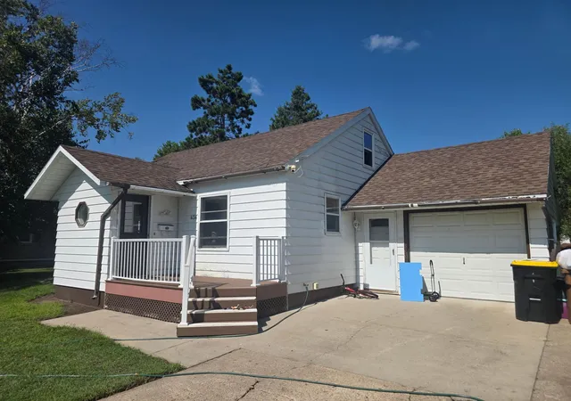 Photo 1 of Single family home for sale at 434 5th St Sw, Perham, MN 56573 | MLS# 7132070 | Listing updated on 2026-08-28